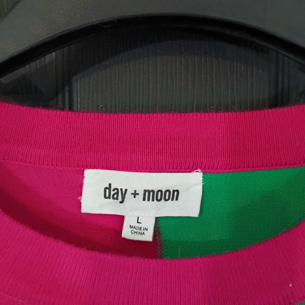day + moon Sz. L Colorblock Cropped Striped Knit Sweater - Picture 12 of 15